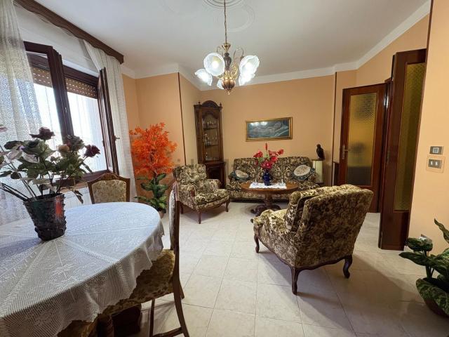 Appartamento in vendita di 75 m² in Via Gallardi
