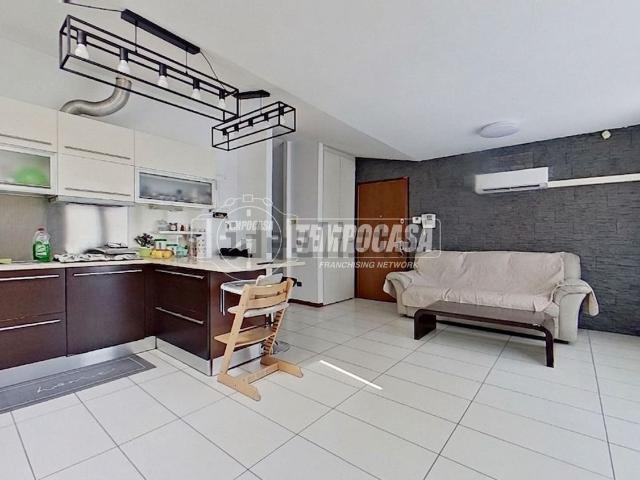 Appartamento in vendita di 75 m² in Via General Guidoni, 28