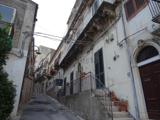 Appartamento in vendita di 75 m² in Via Giovanni Muriana, 10