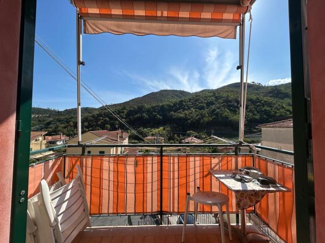 Appartamento in vendita di 75 m² in Via Giorni, Tovo San Giacomo SV, 22