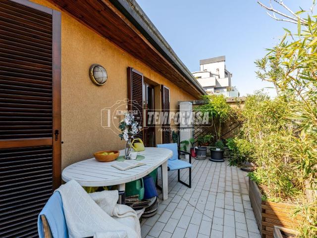 Appartamento in vendita di 75 m² in Via Giacomo Zanella, 34