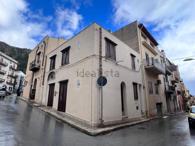 Appartamento in vendita di 75 m² in Via Giuseppe Fazio, 4