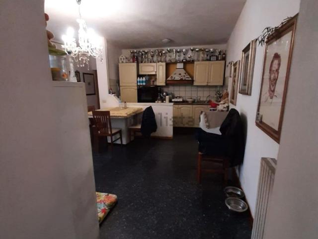 Appartamento in vendita di 75 m² in Via Giuseppe Galliano, 54100