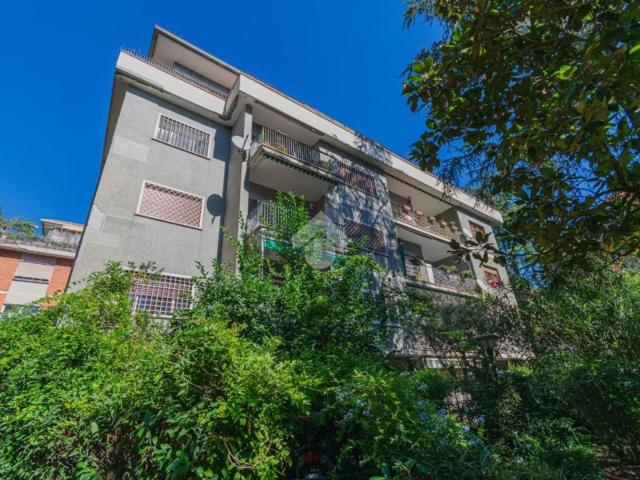 Appartamento in vendita di 75 m² in Via Giuseppe Lorenzoni, 19
