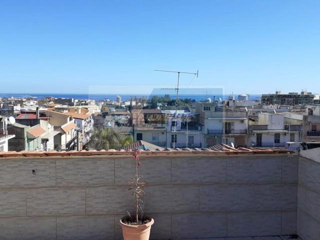 Appartamento in vendita di 75 m² in Via Giuseppe Parini