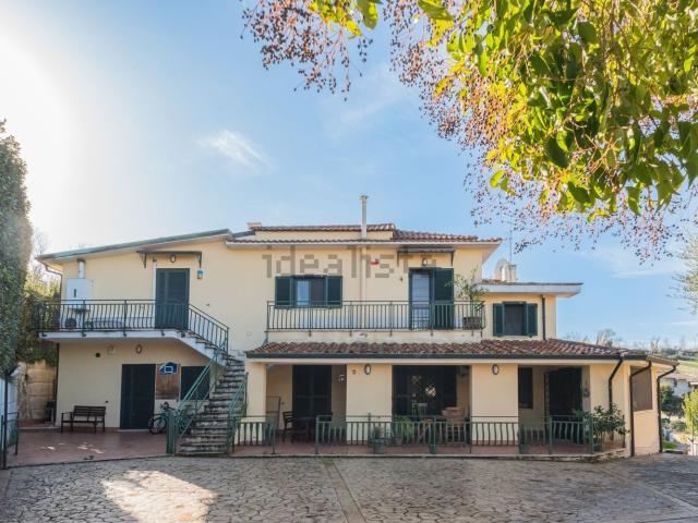 Appartamento in vendita di 75 m² in Via lago di como
