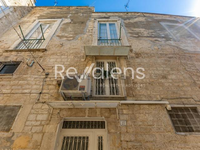 Appartamento in vendita di 75 m² in Via Leopardi
