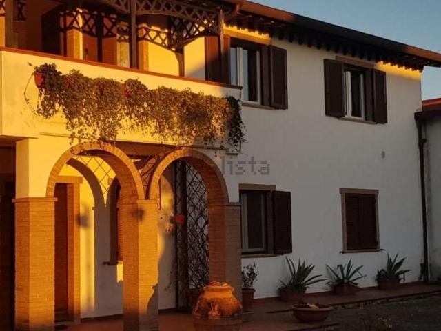Appartamento in vendita di 75 m² in Via Limiti