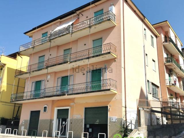 Appartamento in vendita di 75 m² in Via Lucania, 21