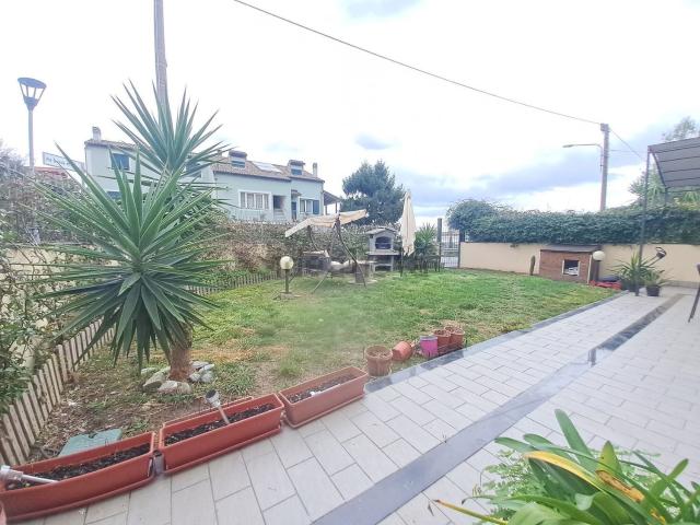 Appartamento in vendita di 75 m² in Via M. Genlis, 7