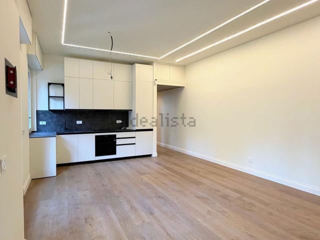 Appartamento in vendita di 75 m² in Via Macedonio Melloni, 28