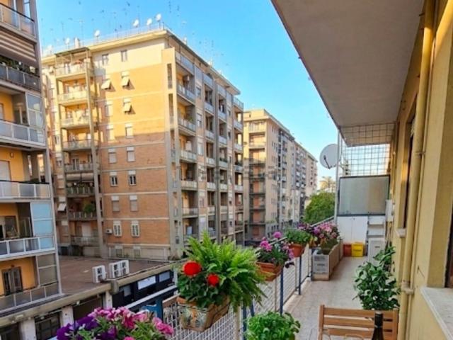 Appartamento in vendita di 75 m² in Via Maddaloni, 55