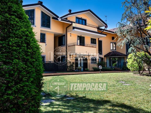 Appartamento in vendita di 75 m² in Via Martiri delle Foibe, 2