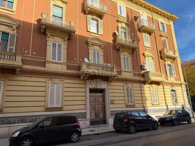 Appartamento in vendita di 75 m² in Via Monte Grappa, 52