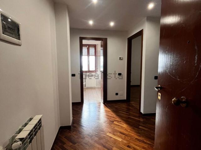Appartamento in vendita di 75 m² in Via P. Nenni, 3