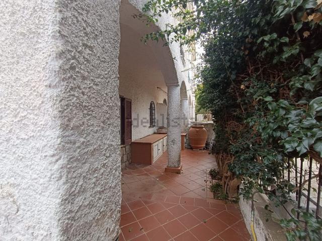 Appartamento in vendita di 75 m² in Via Paride
