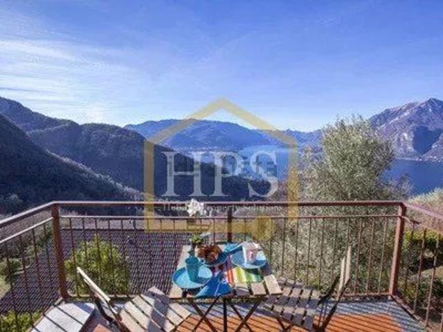 Appartamento in vendita di 75 m² in Via per Esino, 118