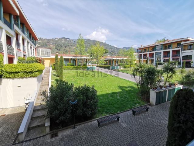 Appartamento in vendita di 75 m² in Via Provinciale Vallecchia, 93