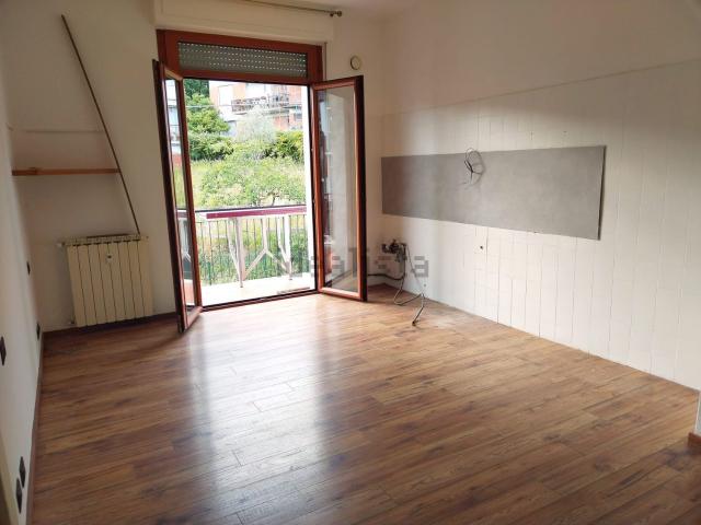 Appartamento in vendita di 75 m² in Via Provinciale Spezia, 234