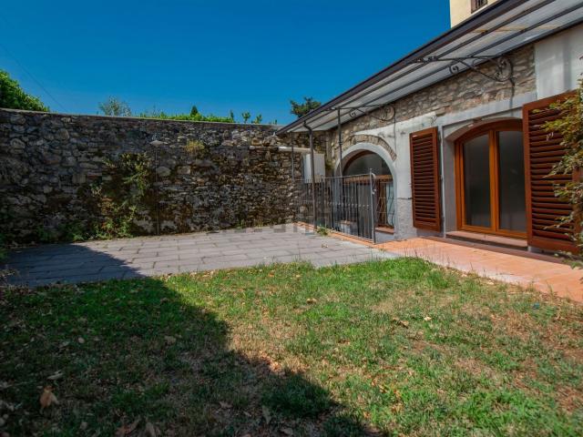 Appartamento in vendita di 75 m² in Via Riva