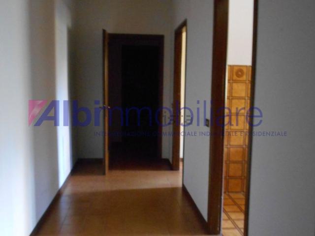 Appartamento in vendita di 75 m² in Via Rivoluzione D&apos Ottobre