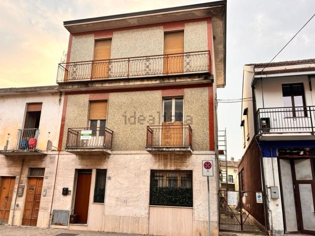 Appartamento in vendita di 75 m² in Via Roma, 17