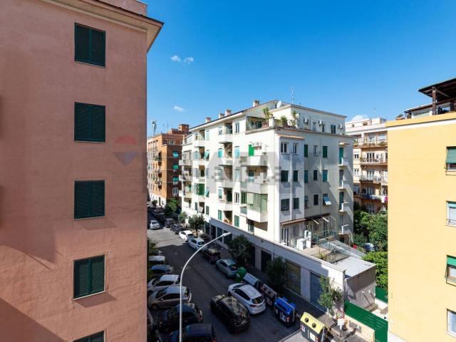 Appartamento in vendita di 72 m² in Via Rosa Govona, 3