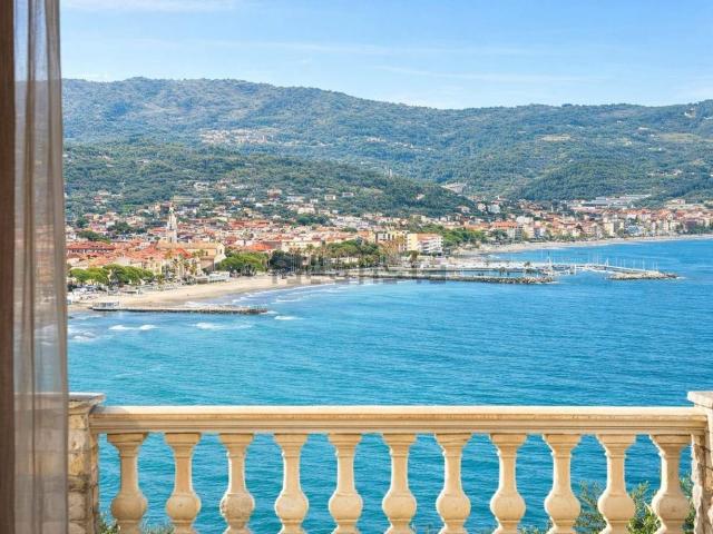 Appartamento in vendita di 75 m² in Via Sant&apos Elmo