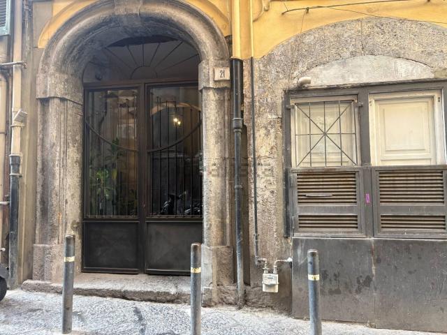 Appartamento in vendita di 75 m² in Via Santa Teresella degli Spagnoli, 21