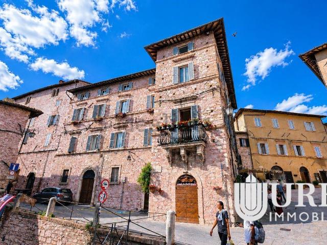 Appartamento in vendita di 75 m² in Via Santa Maria delle Rose, 1