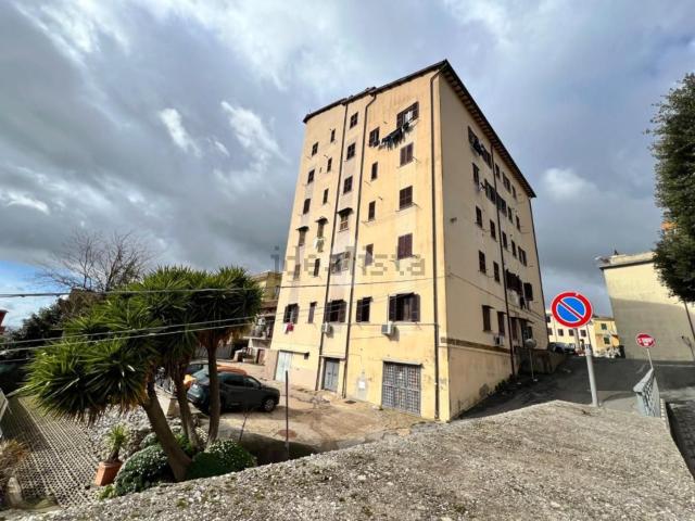 Appartamento in vendita di 75 m² in Via Salvo D&apos Acquisto, 2