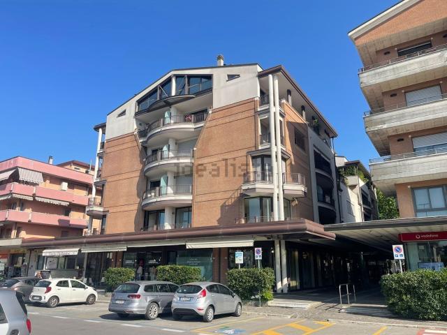 Appartamento in vendita di 75 m² in Viale Roma, 17