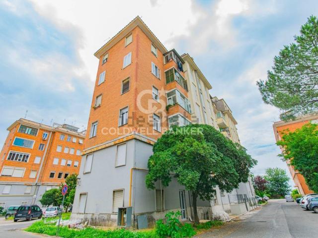 Appartamento in vendita di 76 m² in Via Trionfale, 8891