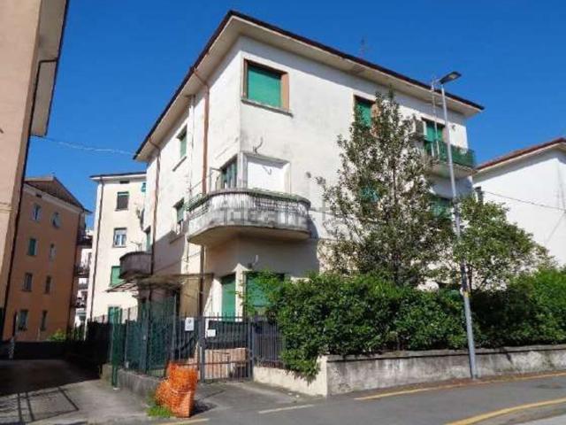 Appartamento in vendita di 76 m² in Via Volturno