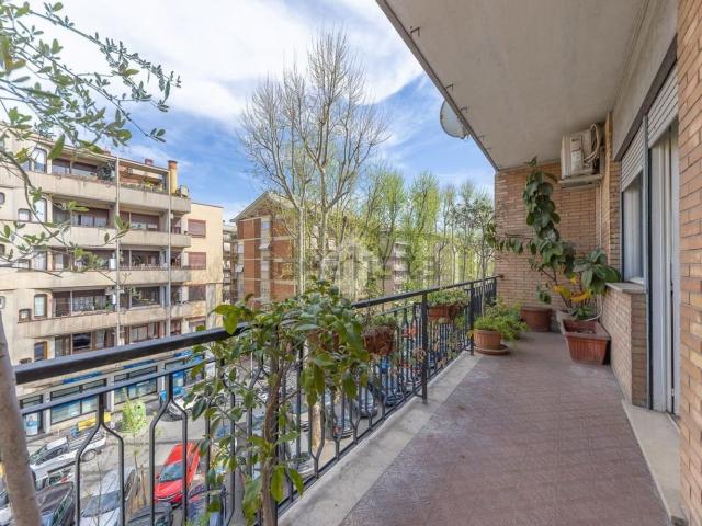 Appartamento in vendita di 76 m² in Via Arturo Graf, 33