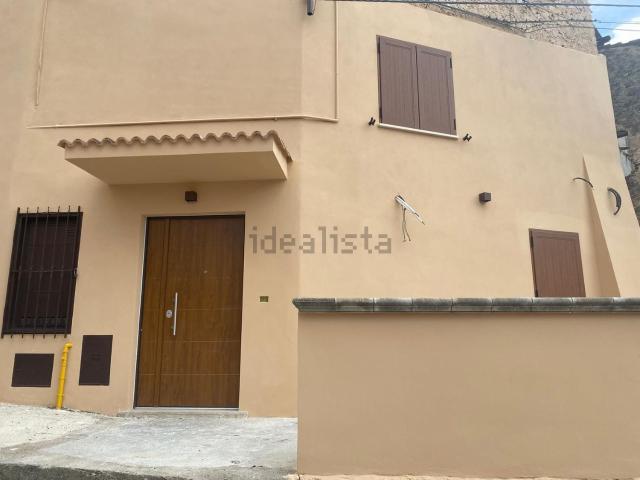 Appartamento in vendita di 76 m² in Via Centrale, 39