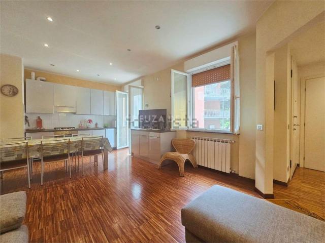 Appartamento in vendita di 76 m² in Via dei Glicini, 10