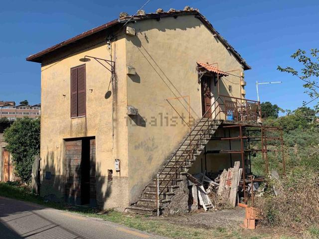 Appartamento in vendita di 76 m² in Via del casalaccio, 15