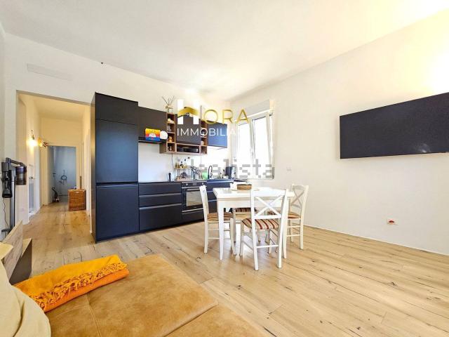 Appartamento in vendita di 76 m² in Via del Guarlone