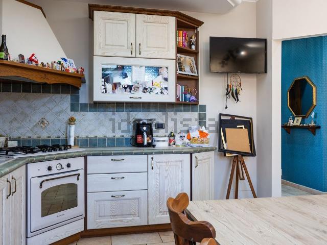 Appartamento in vendita di 76 m² in Via della Colombella, 103