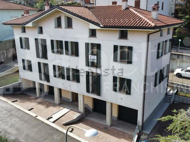 Appartamento in vendita di 76 m² in Via Emilio Buini, 2