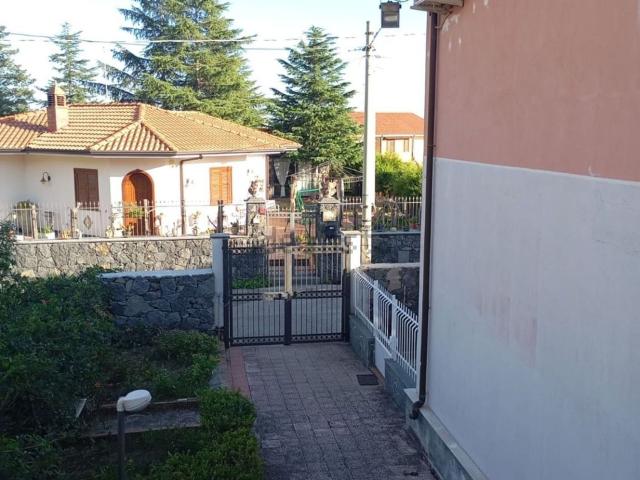 Appartamento in vendita di 76 m² in Via Giacomo Leopardi, 34