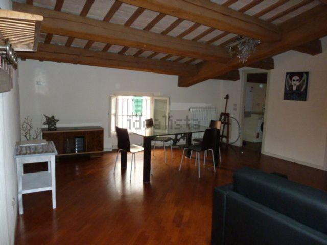 Appartamento in vendita di 76 m² in Via Gozio de Battagli