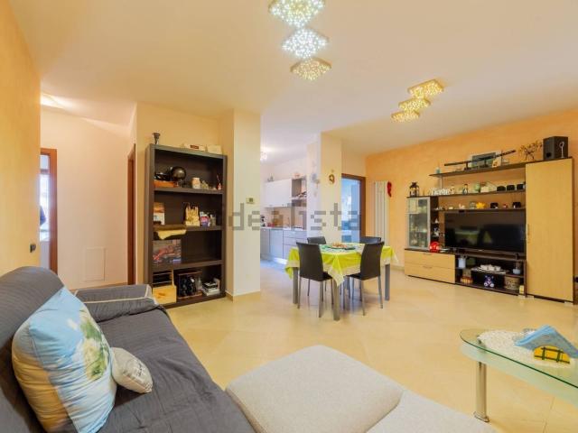 Appartamento in vendita di 76 m² in Via Incoronata, 144