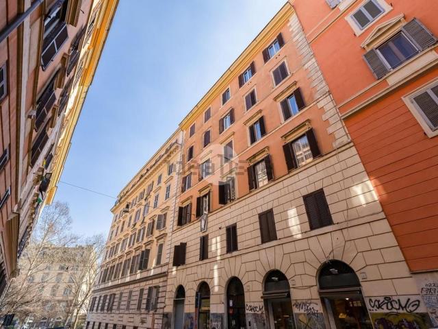 Appartamento in vendita di 76 m² in Via Luigi Santini, 3
