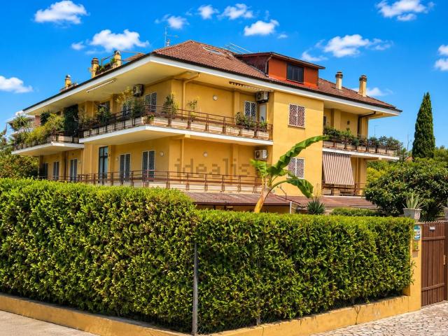 Appartamento in vendita di 76 m² in Via Luigino Tandura, 39