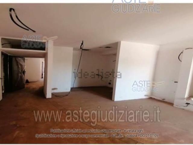 Appartamento in vendita di 76 m² in Via Messina, 11