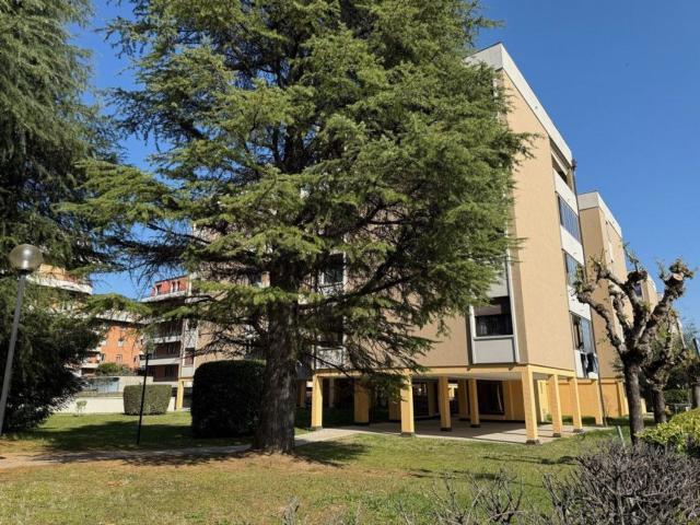 Appartamento in vendita di 76 m² in Via Ponte Albano