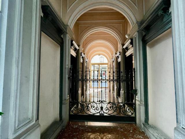 Appartamento in vendita di 76 m² in Via Plinio, 37