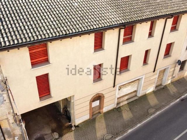 Appartamento in vendita di 76 m² in Via Roma, 34